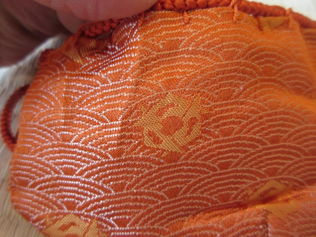 送料込【逢絢亭・新品】茶道具 老松仕覆 波に鱗鶴緞子 表千家好 日本製