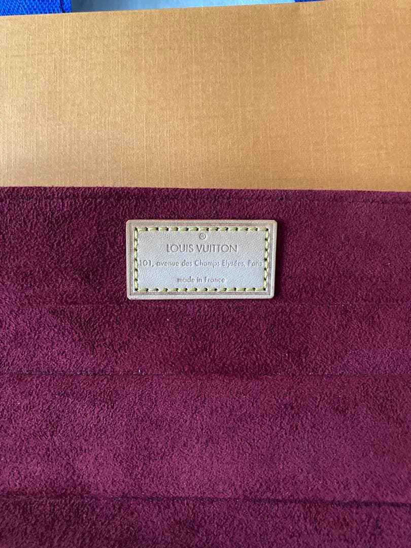 ⭐️未使用❗️ルイ・ヴィトン 腕時計ビジュの レザーサテンベルト 2本セット❗️正規品