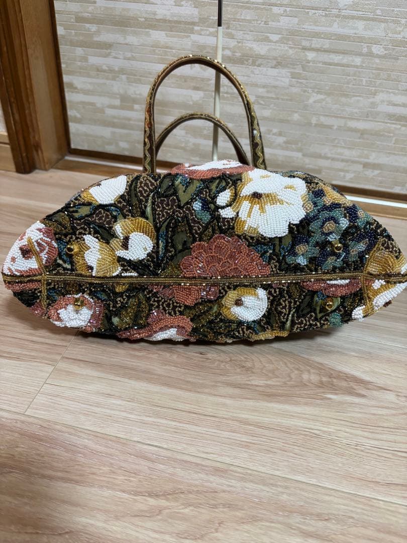 美品　LUMY はしもと　ビーズ刺繍　ビーズバッグ　皇室御用達　貴重　フリル