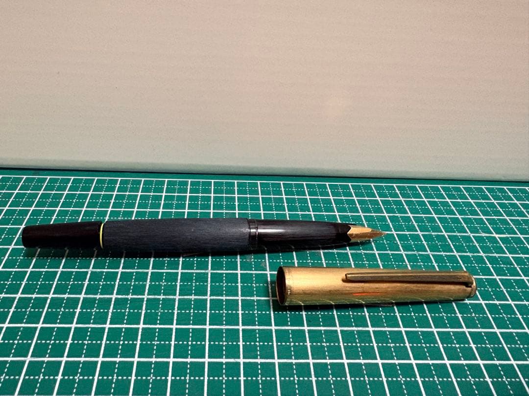 【匿名配送】モンブラン 万年筆　14金ペン