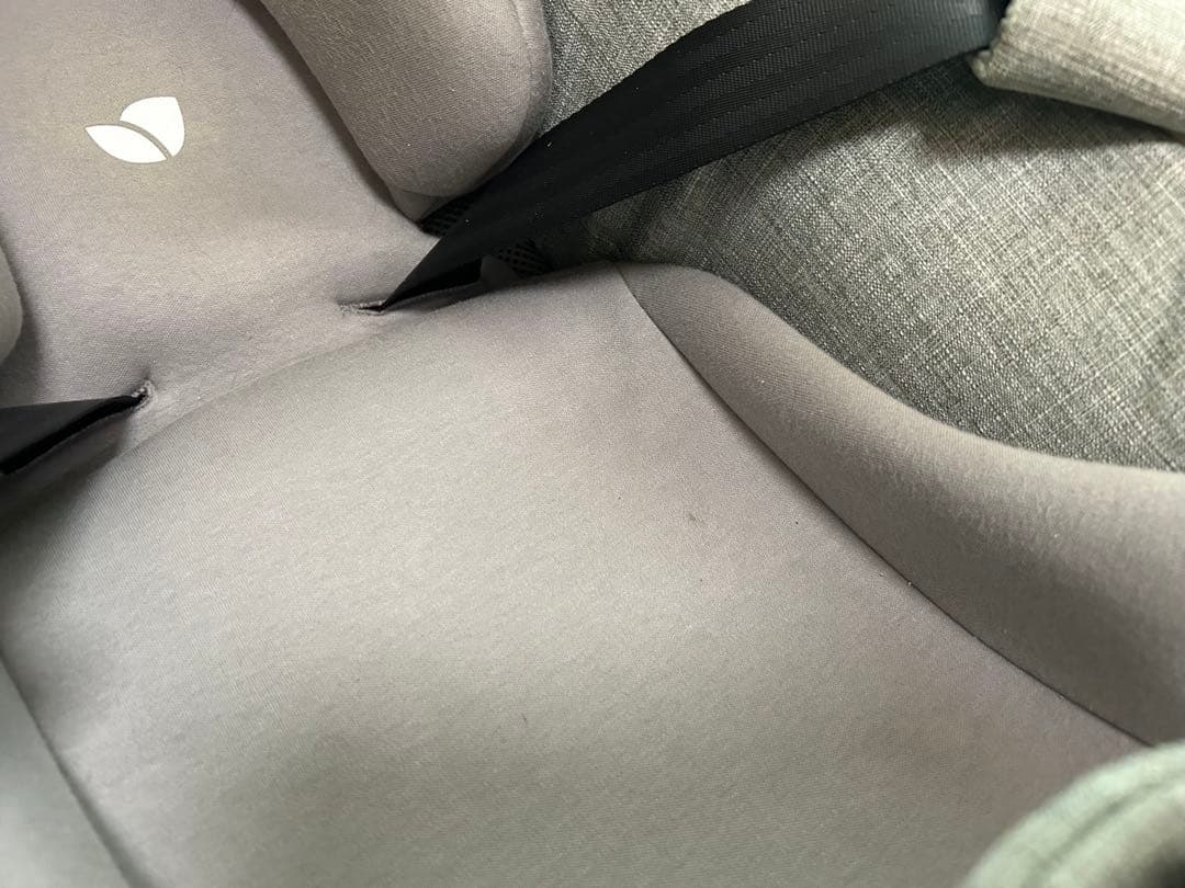 joieチャイルドシート アイ スナグ2＋アイベースラックス2