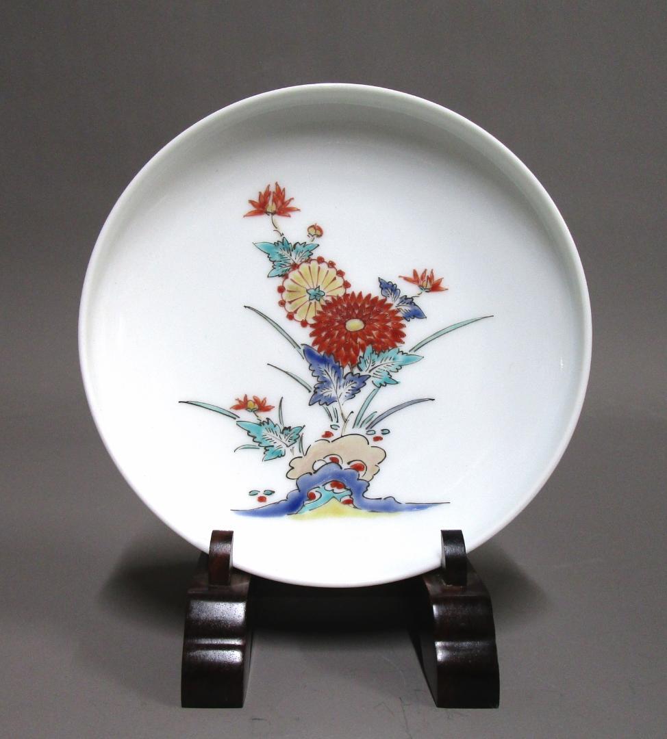 人間国宝 十三代 酒井田柿右衛門［錦 菊文 皿］桐共箱入り