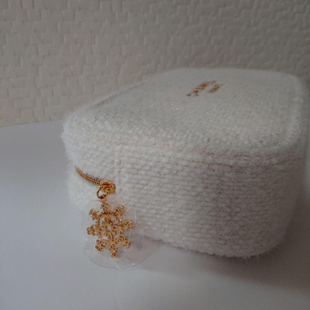 「新品未使用」CHANELシャネルエッセンシャルケアセット「雪の結晶」ポーチ付き