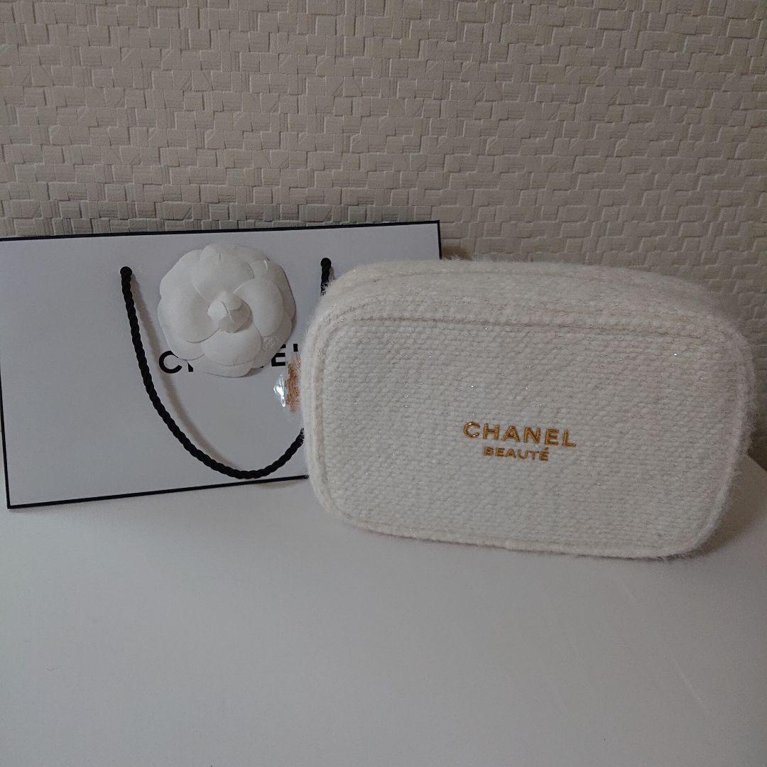 「新品未使用」CHANELシャネルエッセンシャルケアセット「雪の結晶」ポーチ付き
