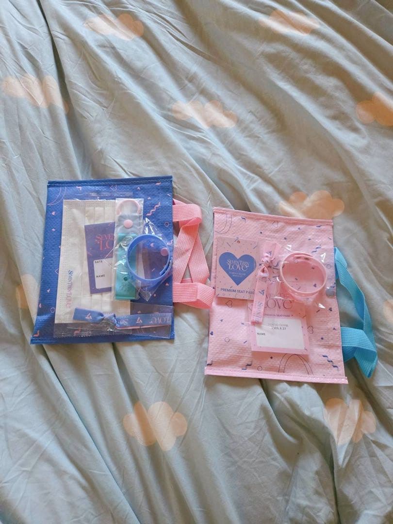 SEVENTEEN ドギョム　FOLLOW DK うちわ　缶バッジ　まとめ売り