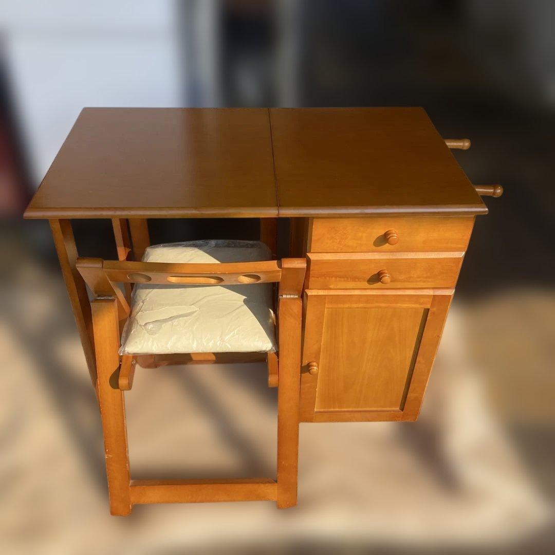 新たに傷入りました！CD 折りたたみデスク&チェア　収納付き　キャスター