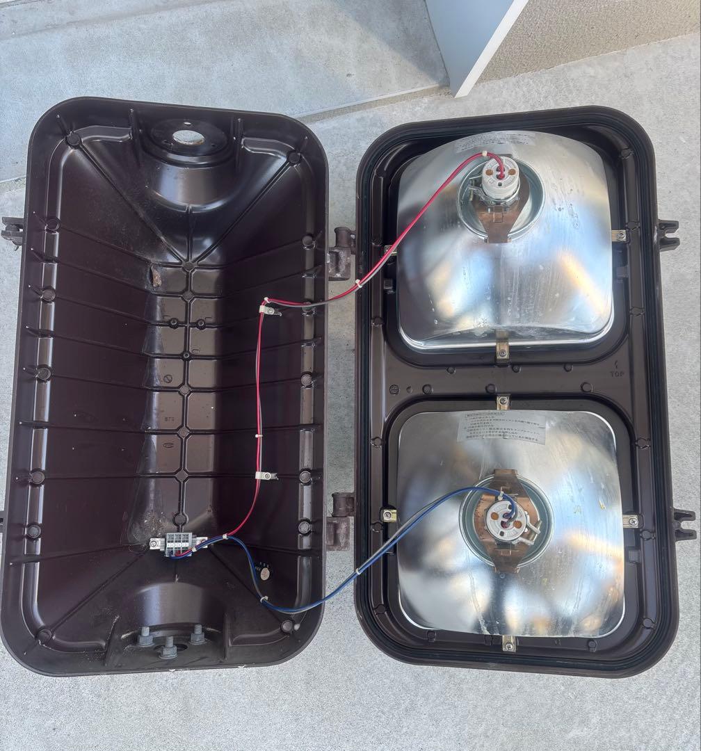 歩行者信号機 信号灯器　信号電材株式会社　本物