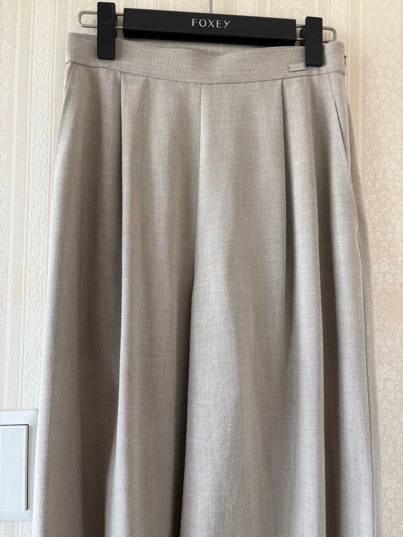 FOXY ベージュ ガウチョパンツ38サイズ