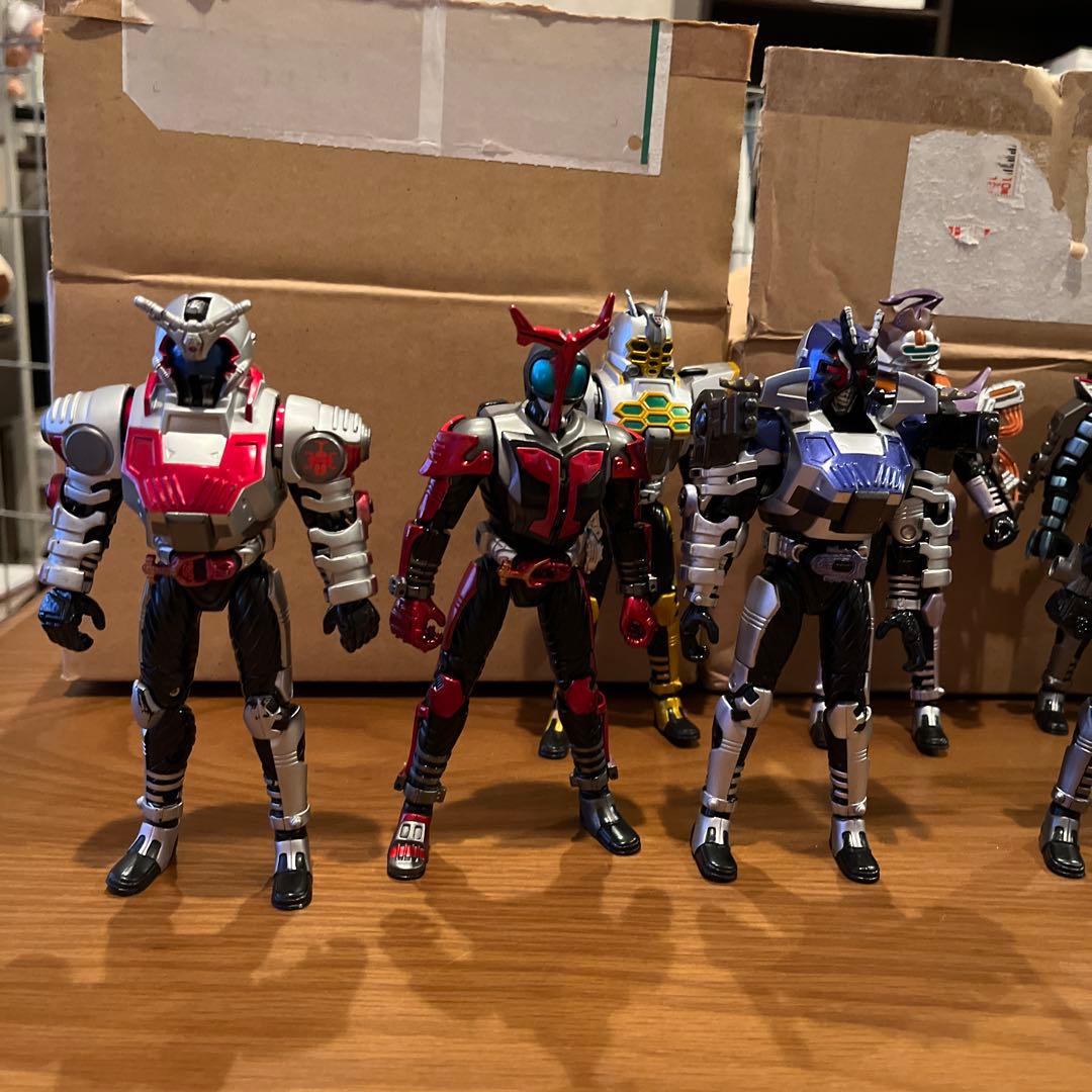 d*9様 絶版　仮面ライダーカブトフィギュアセット 武器付き　バイク付き　説明書