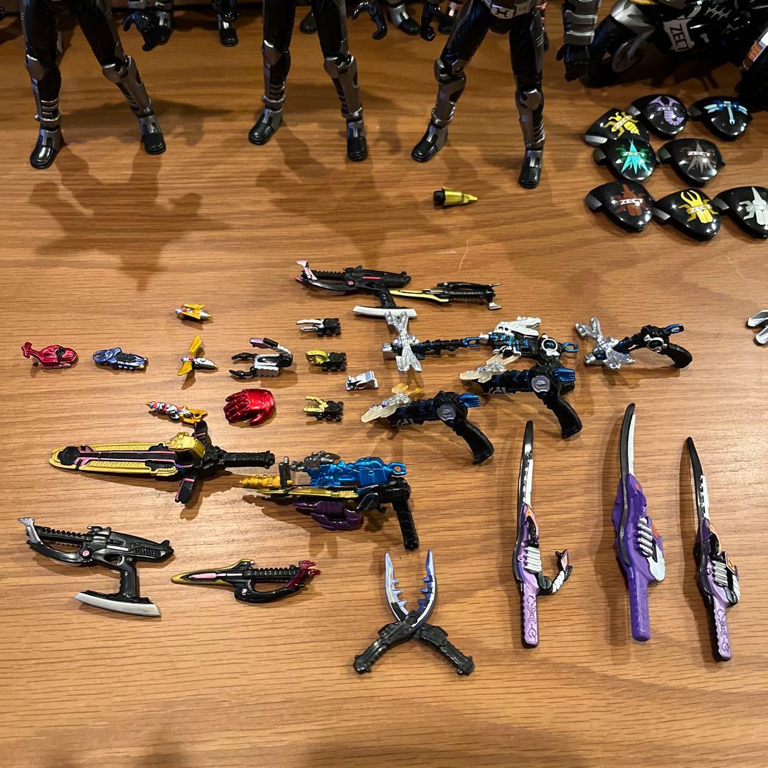 d*9様 絶版　仮面ライダーカブトフィギュアセット 武器付き　バイク付き　説明書