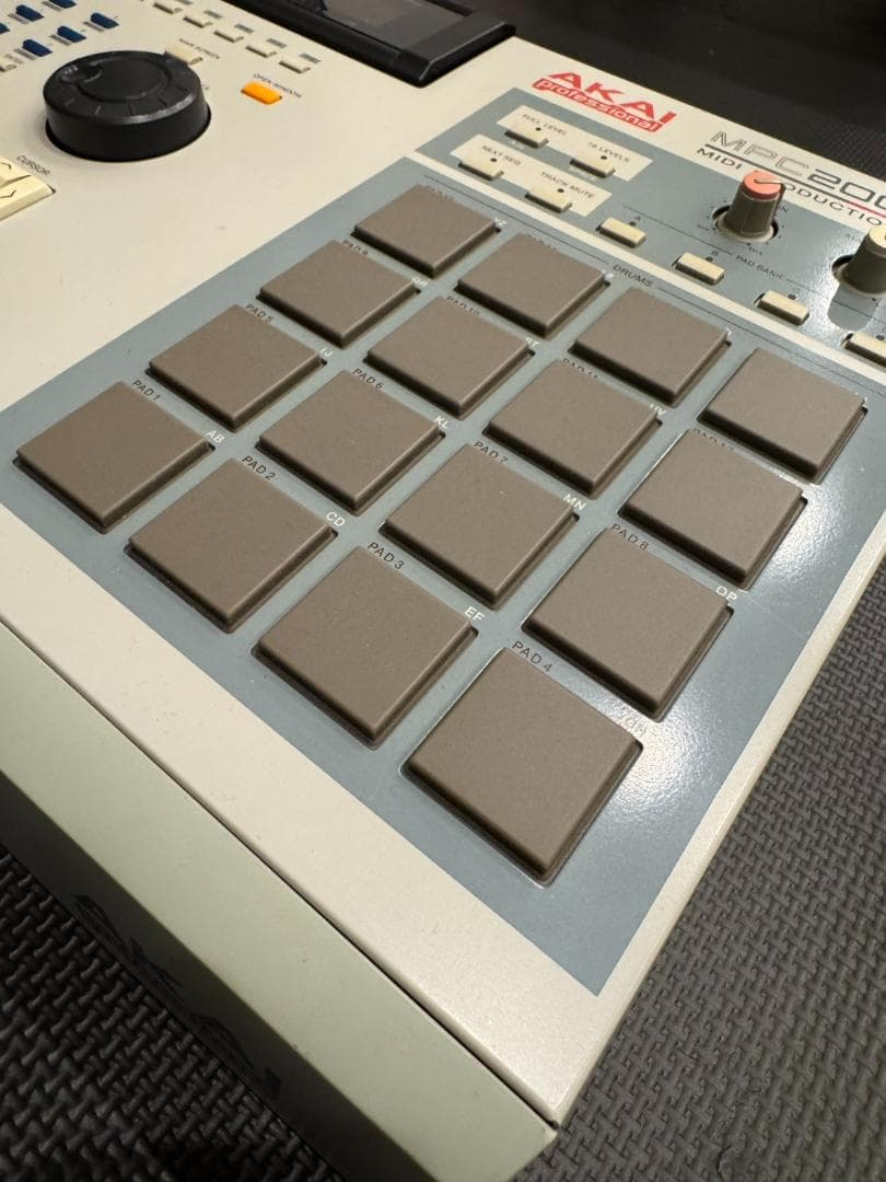 AKAI（アカイ） MPC 2000XL CF