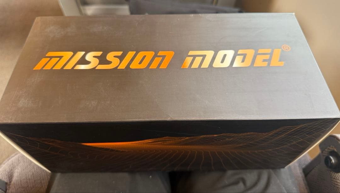 ミッションモデル　1/18 VW ジェッターGT A2