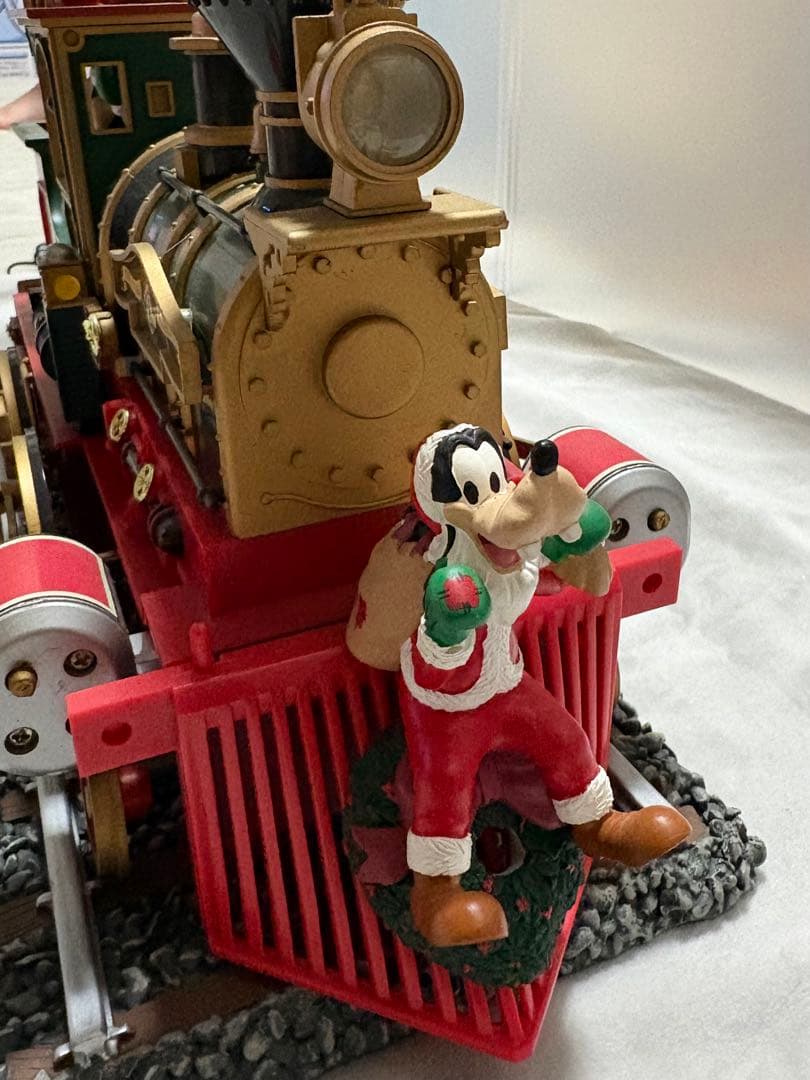 ミッキークリスマスキャノンボール フィギュア 機関車 汽車ライトアップオルゴール