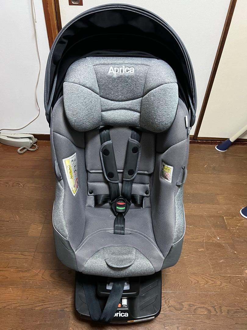Aprica グレー チャイルドシート