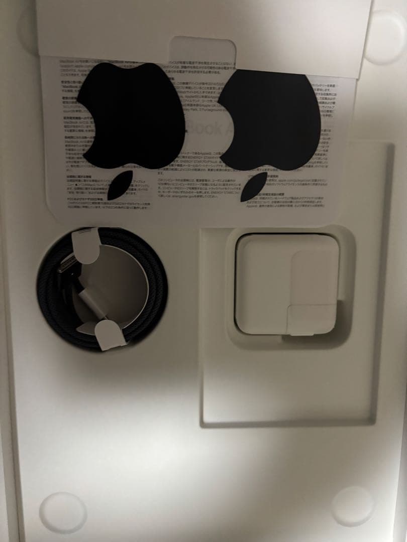 M2チップ 13インチMacBook Air 8GB/256GB 2024年購入