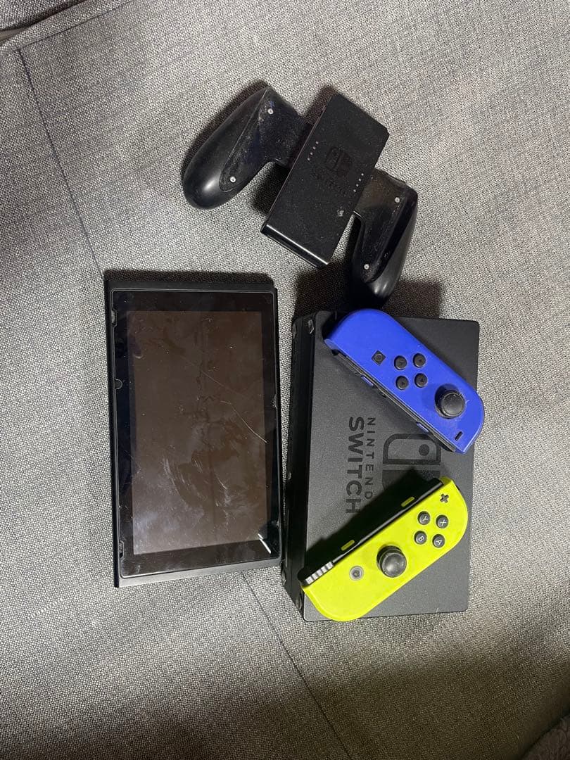 Nintendo Switch 本体 ブラック/青/黄