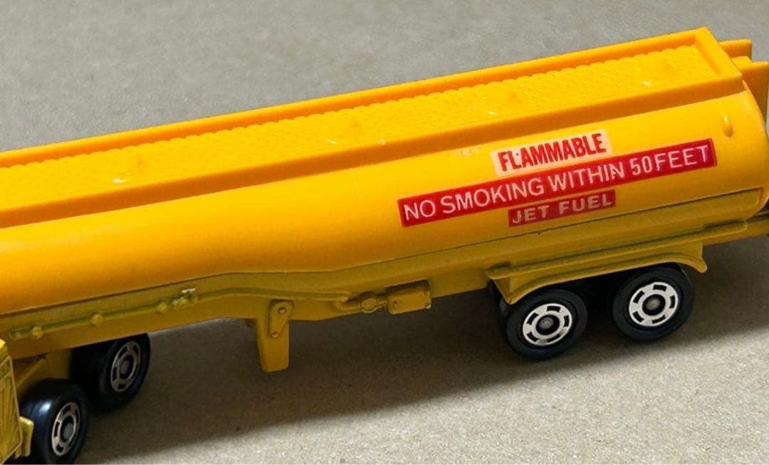 ロングトミカ ダイヤモンドレオ オイルタンクローリー