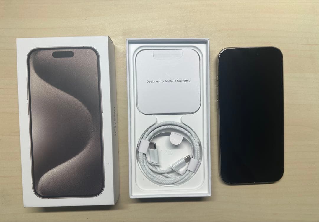 【美品】iPhone 15 Pro 128gb ナチュラルチタニウム 海外版