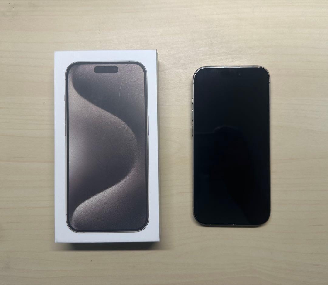 【美品】iPhone 15 Pro 128gb ナチュラルチタニウム 海外版