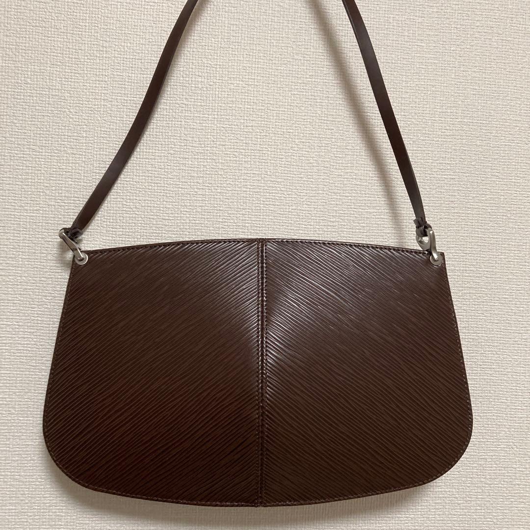 ルイヴィトン エピ ポシェット ドゥミ リュンヌ