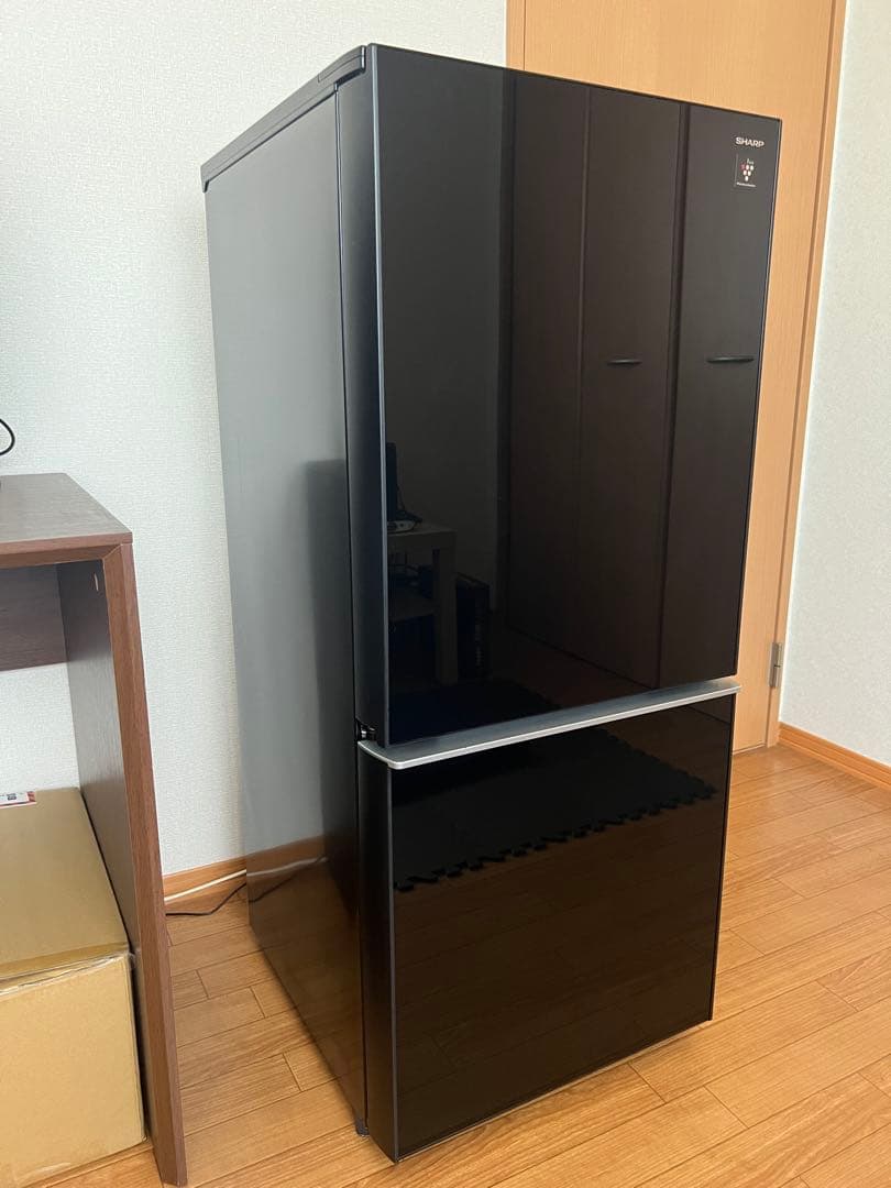 【⚠️値下げ中です】ブラック冷蔵庫 シンプルデザイン