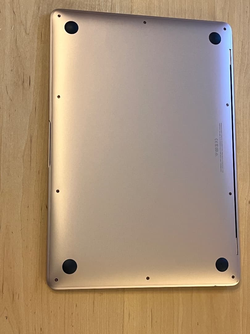 MacBook本体 Apple MacBook Air M1 (2020) 8GB 256GB