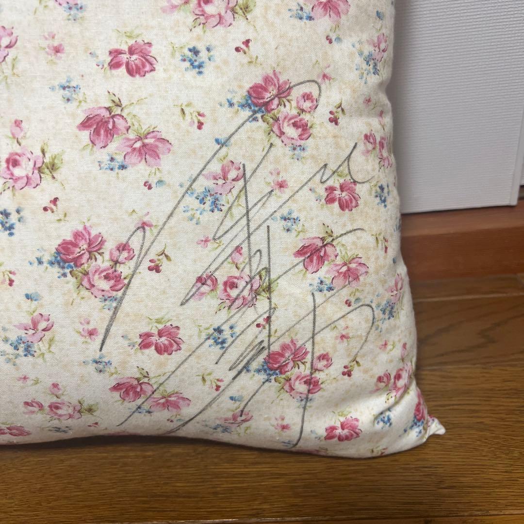堀北真希 サイン入りクッション