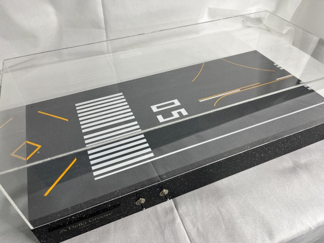 Delta Groove Roteiro1288　羽田空港滑走路再現　1/400