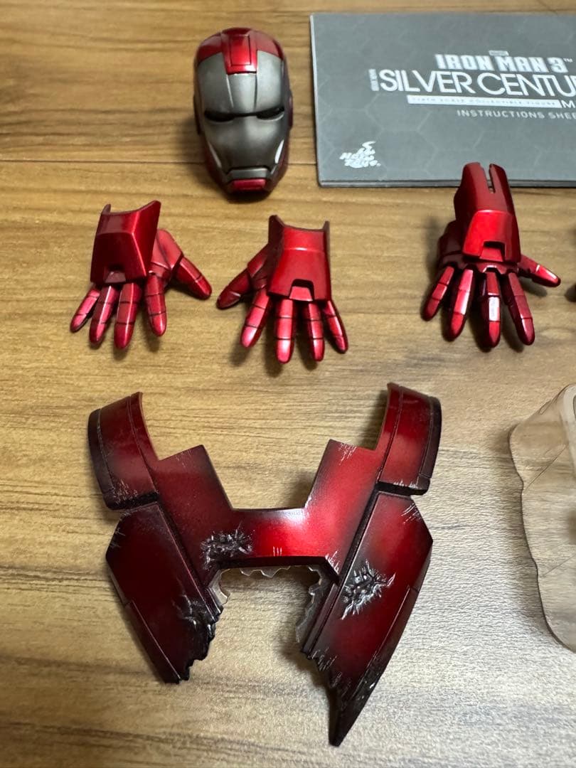 ホットトイズ アイアンマンマーク33シルバーセンチュリオンムービーマスターピース