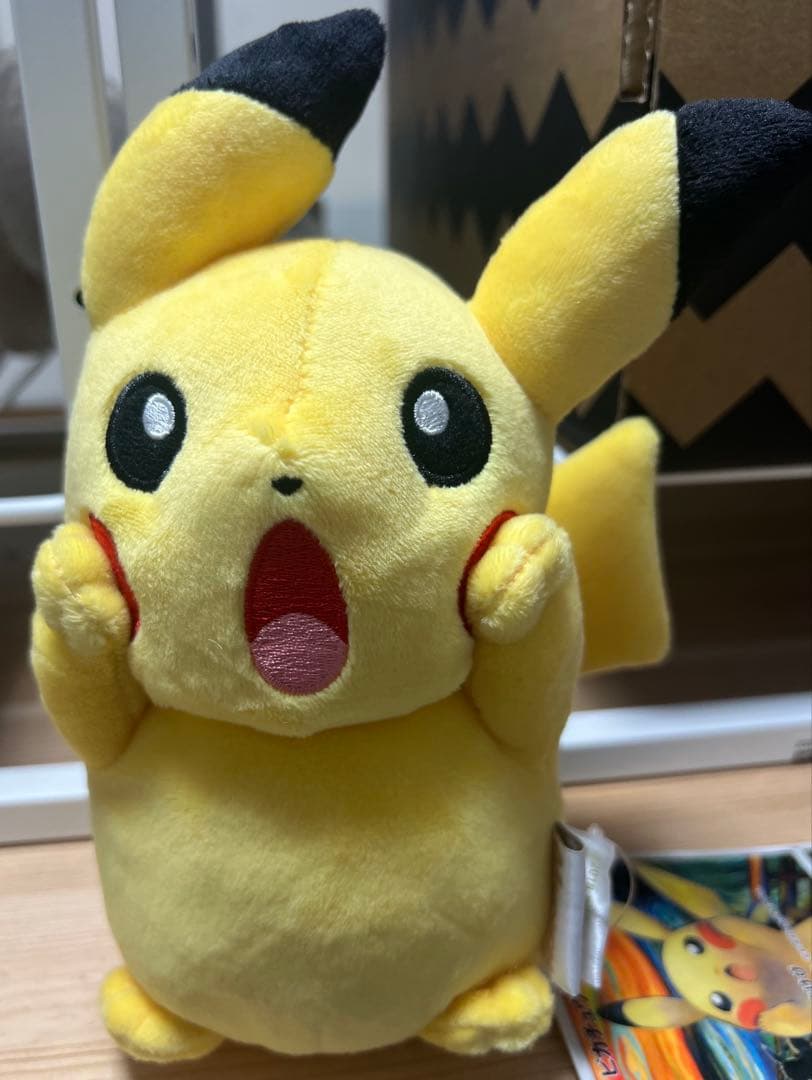 ピカチュウ ぬいぐるみ ムンク展