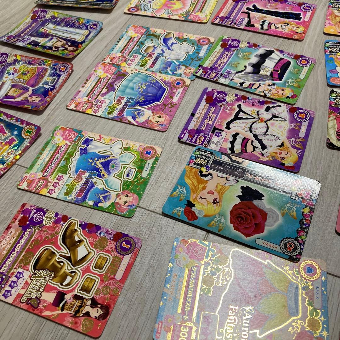 週末限定値下げ‼️カード アイカツ +学生証 合計99枚✨