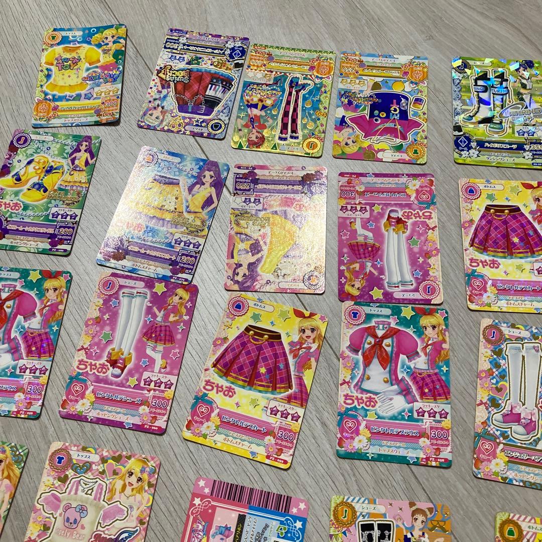 週末限定値下げ‼️カード アイカツ +学生証 合計99枚✨