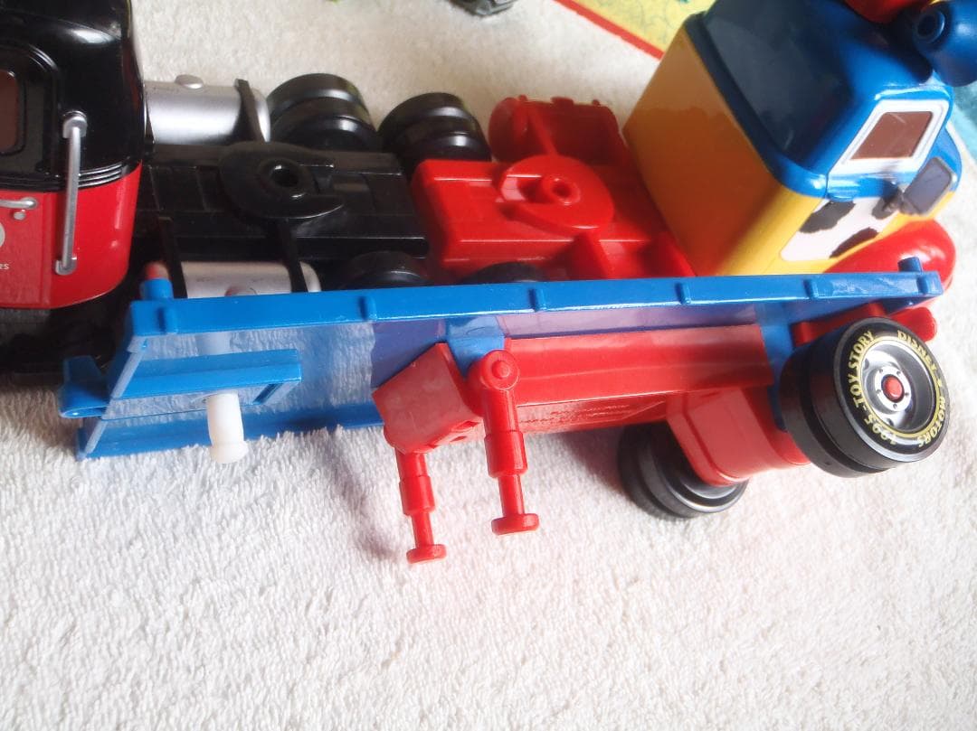 ❤️ミニカー付き❤️動作品❤️特大トレーラー★トイストーリー★ミッキー★トーマス