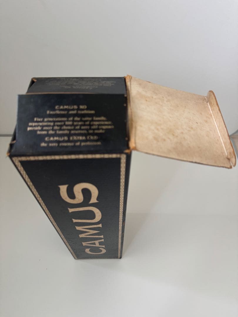 CAMUS XO コニャック （1000ml、古酒）箱付き