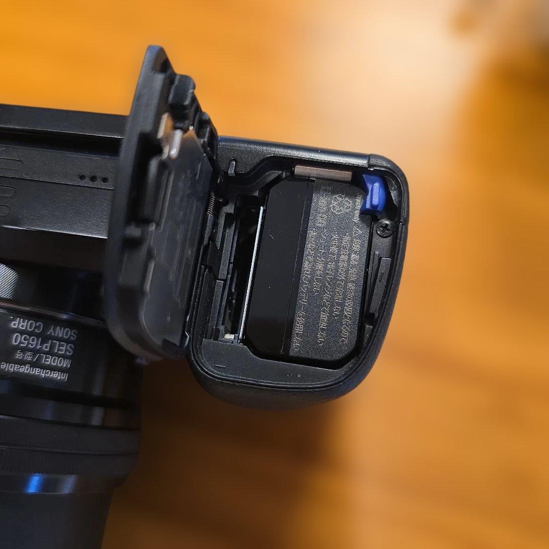 SONY α6000 ILCE-6000Y-B ダブルズームレンズキッド　ソニー