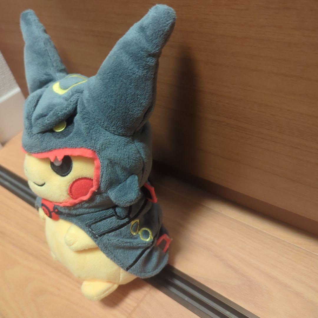 ぬいぐるみ 黒いレックウザ　ポンチョを着たピカチュウ 正規品 値下げ交渉可