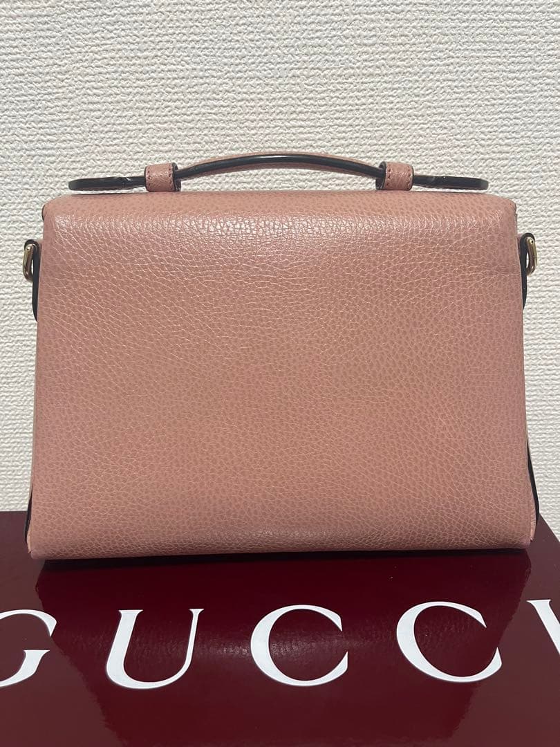 GUCCI ピンク レザー ハンドバッグ
