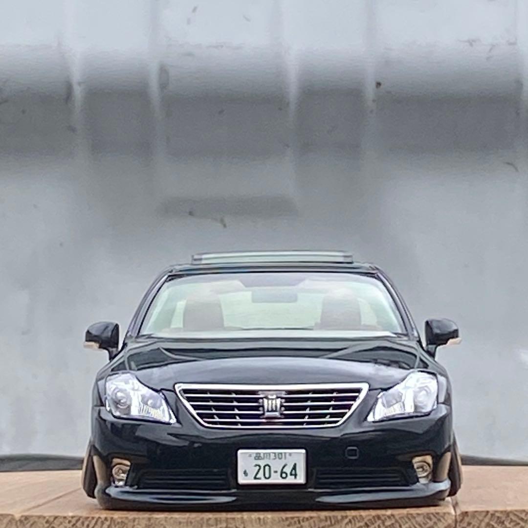 プラモデル完成品　アオシマ 1/24 202クラウンロイヤルカスタム