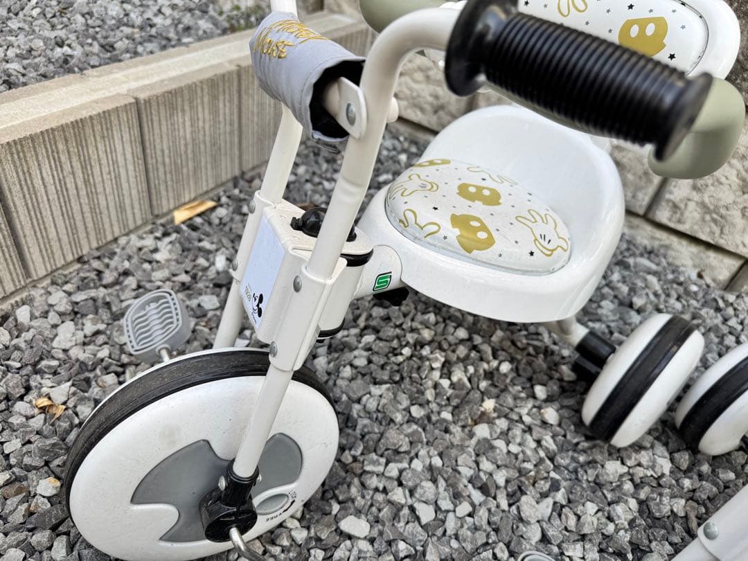 ディズニー　トライクピュア　三輪車