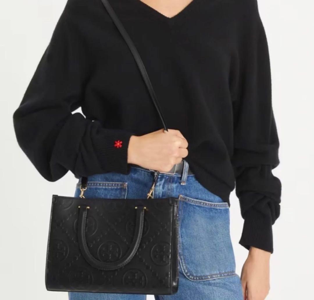 トリーバーチTモノグラム トップハンドル エンボストート 黒