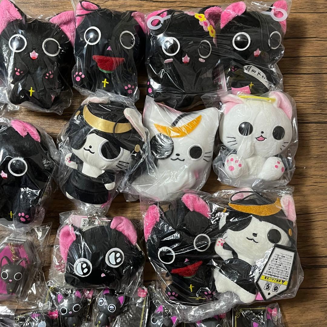 にゃんぱいあ　ぬいぐるみマスコット、小物など60点越え詰め合わせセット　黒猫