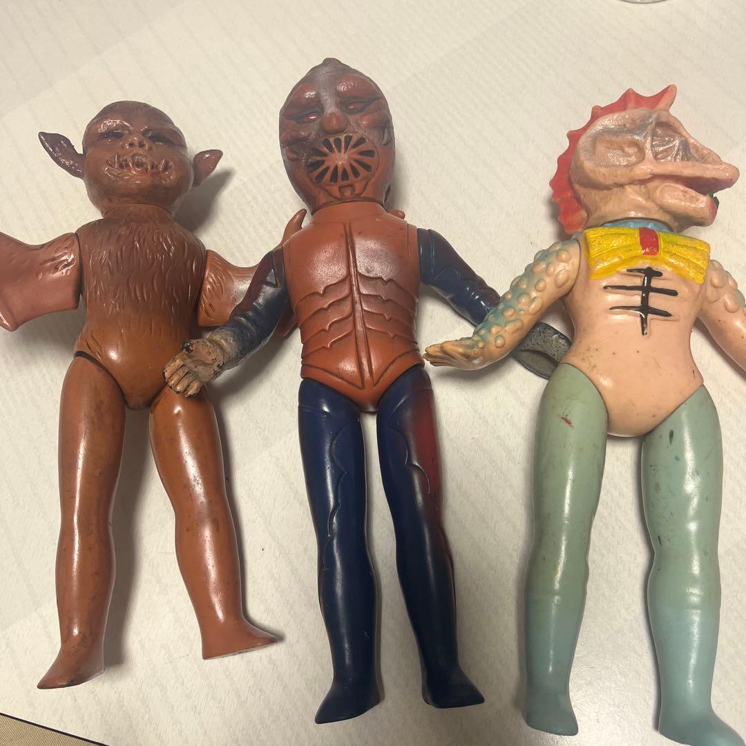 怪獣フィギュア 3体セット　さそり男　コウモリ男