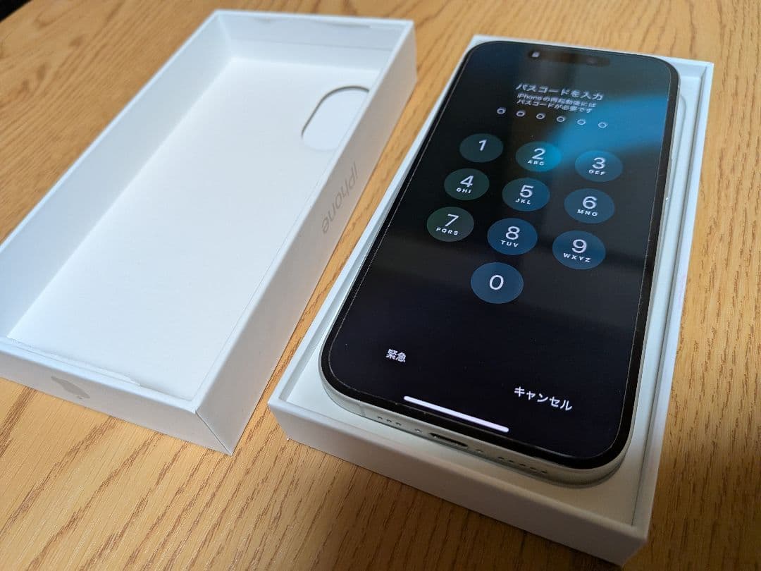 【超美品】iPhone16 128GB　ホワイト