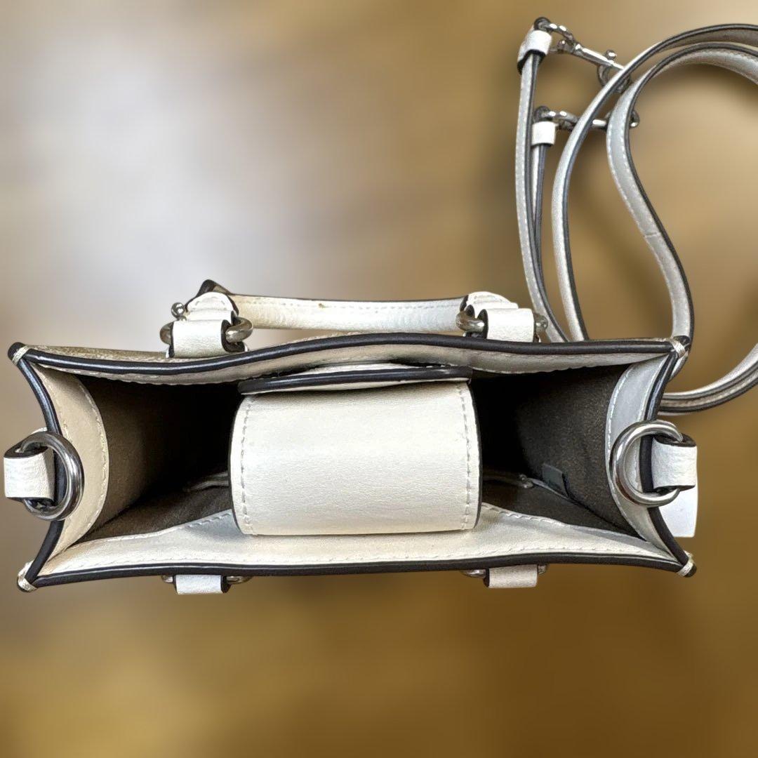 COACH ホワイト ベージュ　ショルダーバッグ