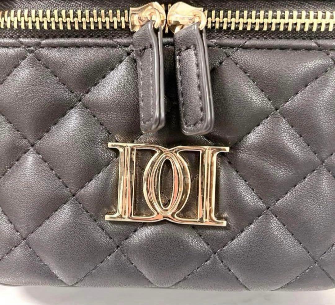 Darich キルティングスクエアミニバッグ