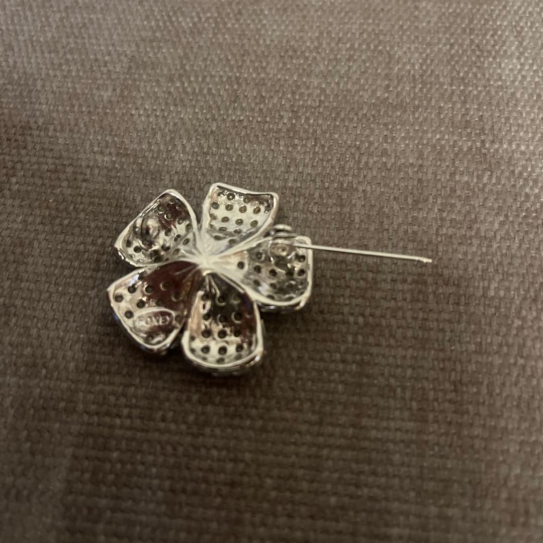 【本日までお値下げ中】 Foxeyお花ブローチ