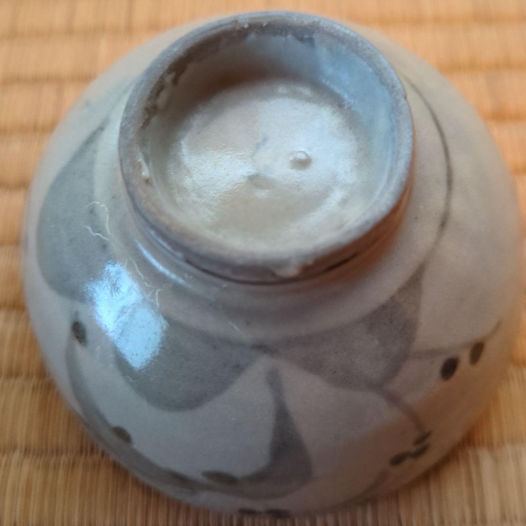 灰色の花模様 陶器ボウル　おわん　直径約10cm初期伊万里　骨董　古美術