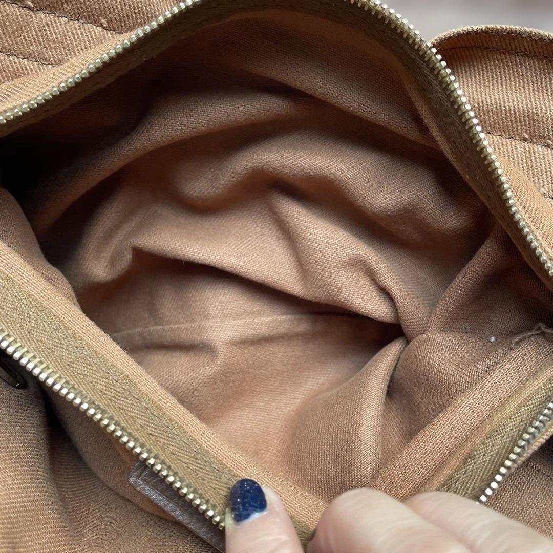 YVES SAINT LAURENT イヴサンローラン ミューズ　トゥ