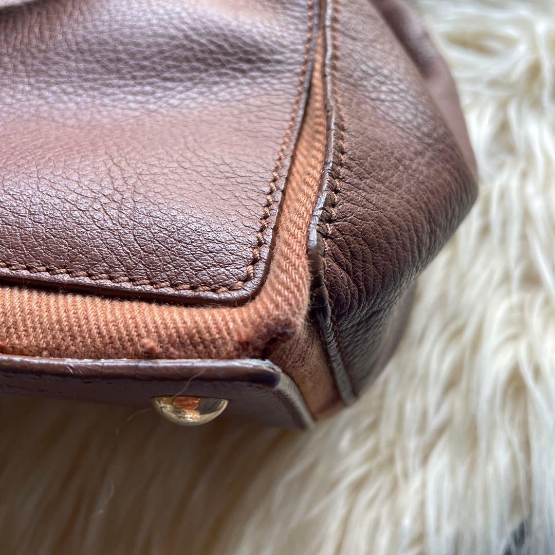 YVES SAINT LAURENT イヴサンローラン ミューズ　トゥ