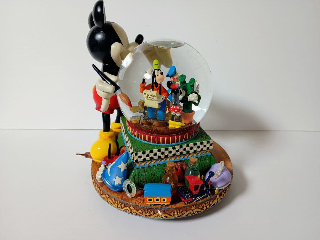 ディズニースノードーム オルゴール